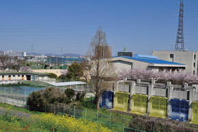 Junior high school. Municipal Nagisanishi 1900m walk 24 minutes to the junior high school