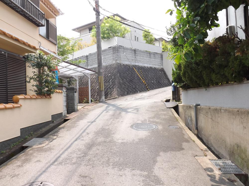 Local photos, including front road. Local photo (front road)