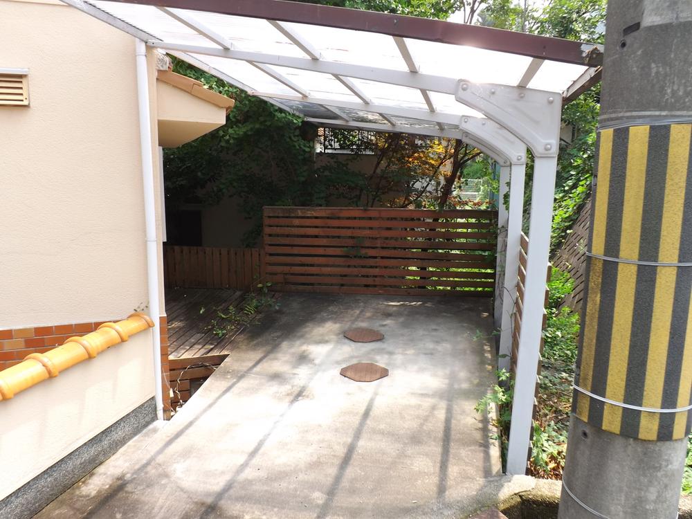 Other. Local photo (parking area)