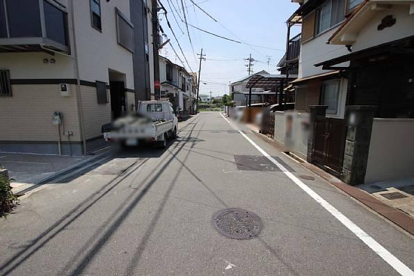 Local photos, including front road. The entire road spacious! !