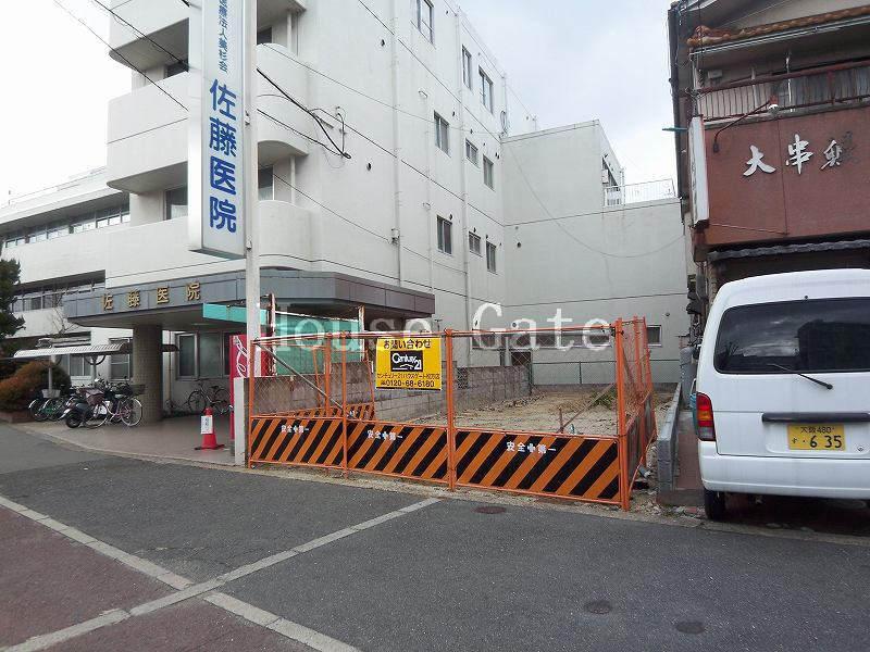 Local photos, including front road. Local (August 2013) Shooting