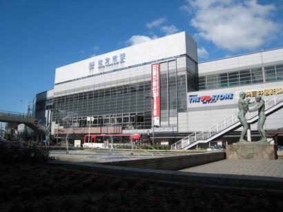 station. Keihan Hirakata Station 3-minute walk