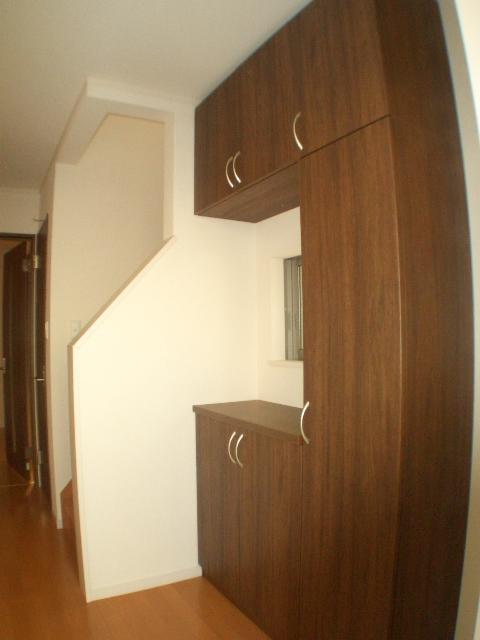 Receipt. There are storage capacity.