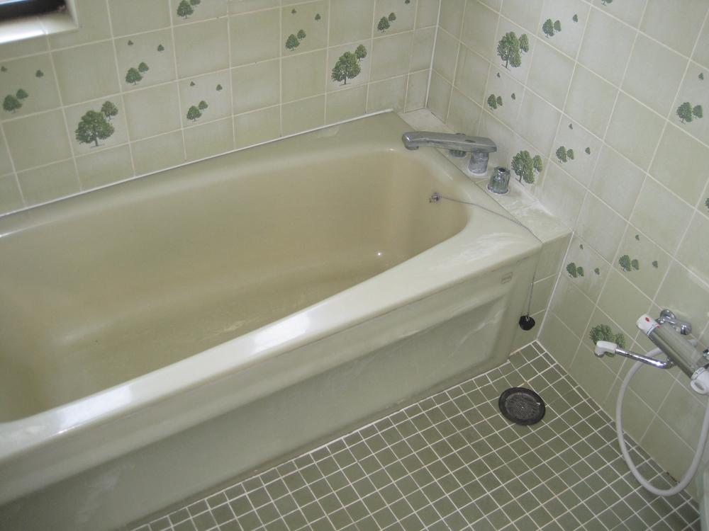 Bathroom. Room (August 2013) Shooting