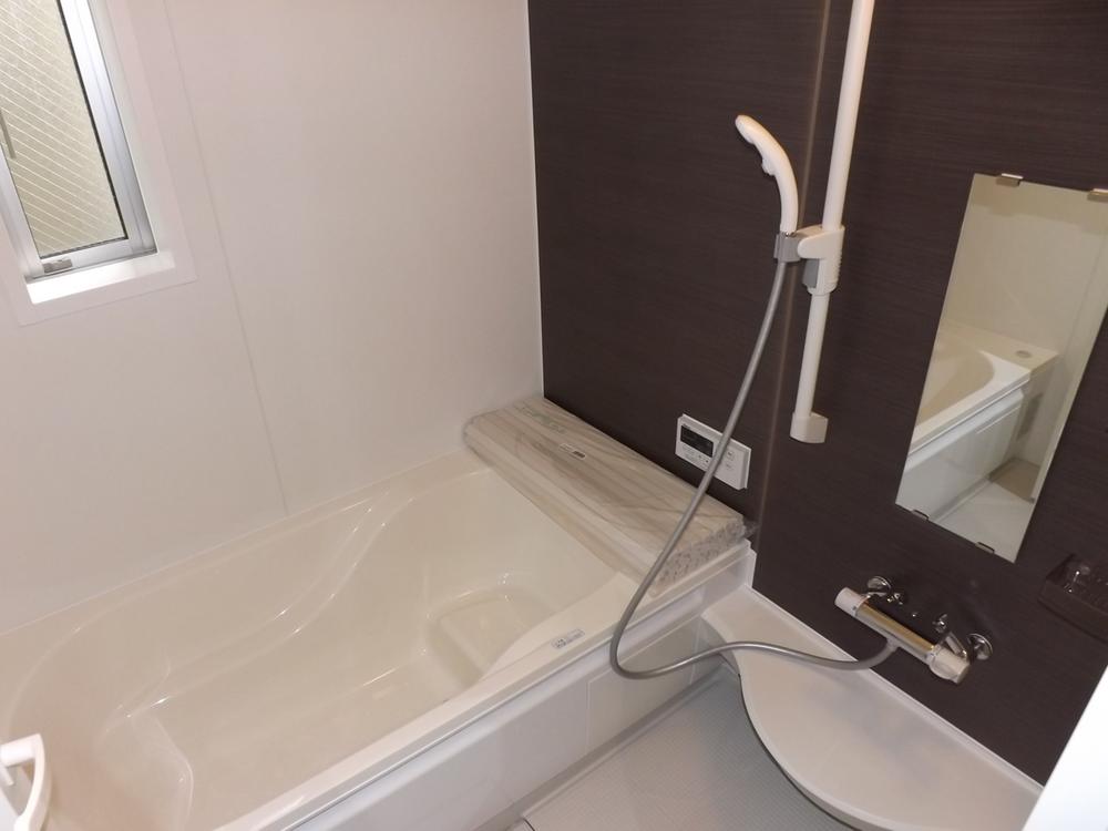 Bathroom. Same specifications photo (bathroom) Bathroom heating dryer! Warm bath!