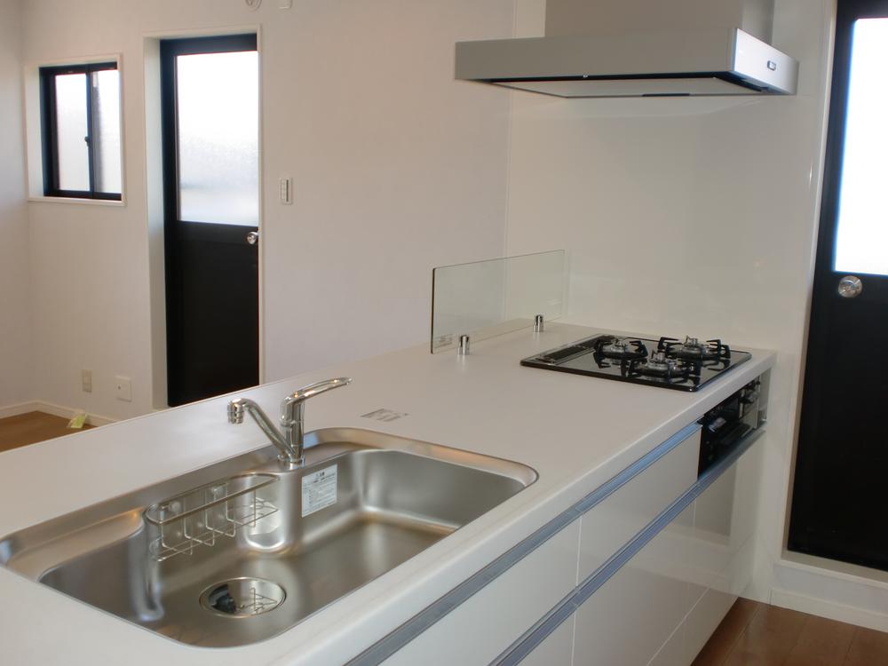 Kitchen. Indoor (10 May 2012) shooting