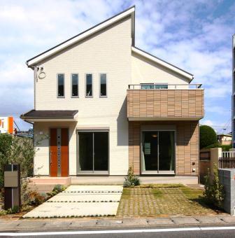 Local appearance photo. Local model house 2012. October shooting