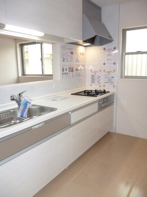 Kitchen. No. 1 destination: Yes Underfloor Storage