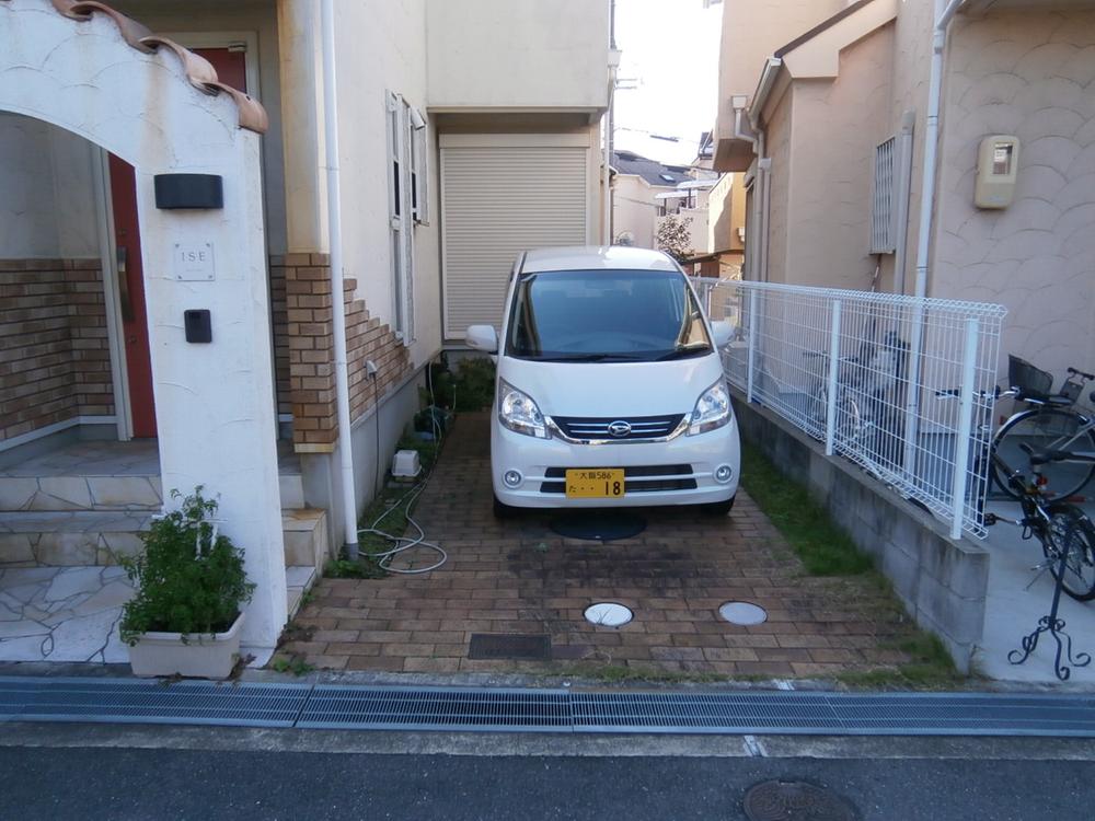 Parking lot. Local photo (parking lot)