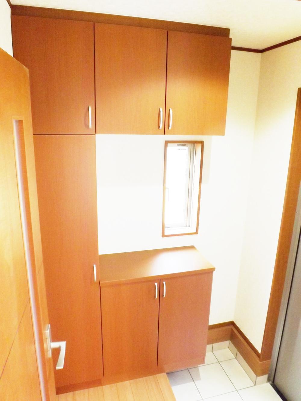 Entrance. Local photos (entrance)