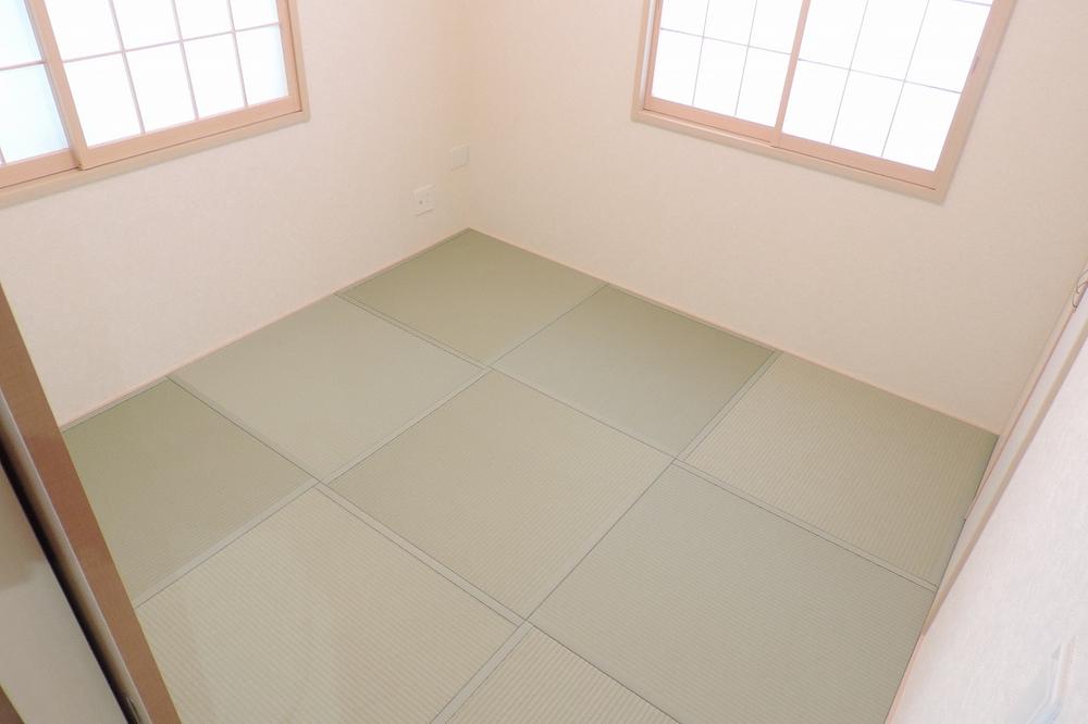 Non-living room. Local photos (Japanese-style)