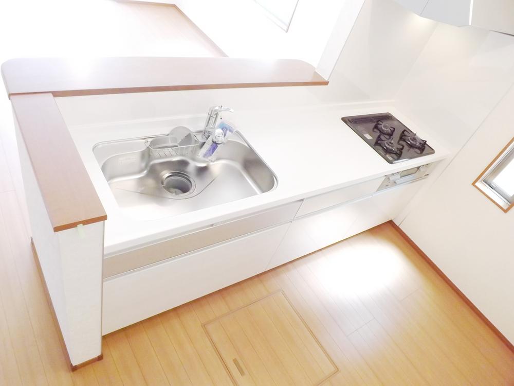 Same specifications photo (kitchen). Same specifications photo (kitchen) Slide storage! Water purifier with shower!