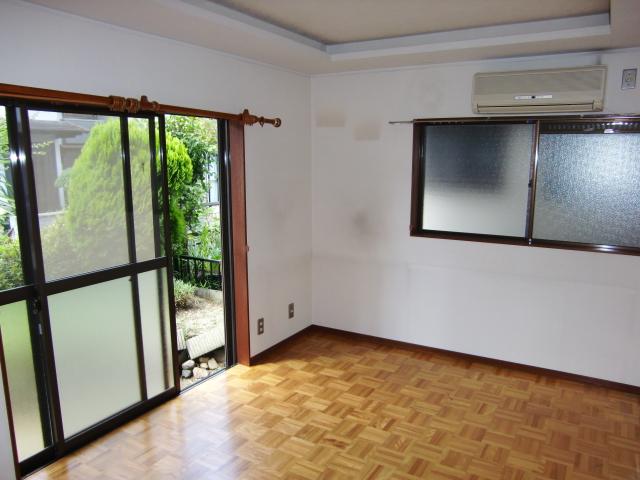 Other introspection. Indoor (July 2013) Shooting