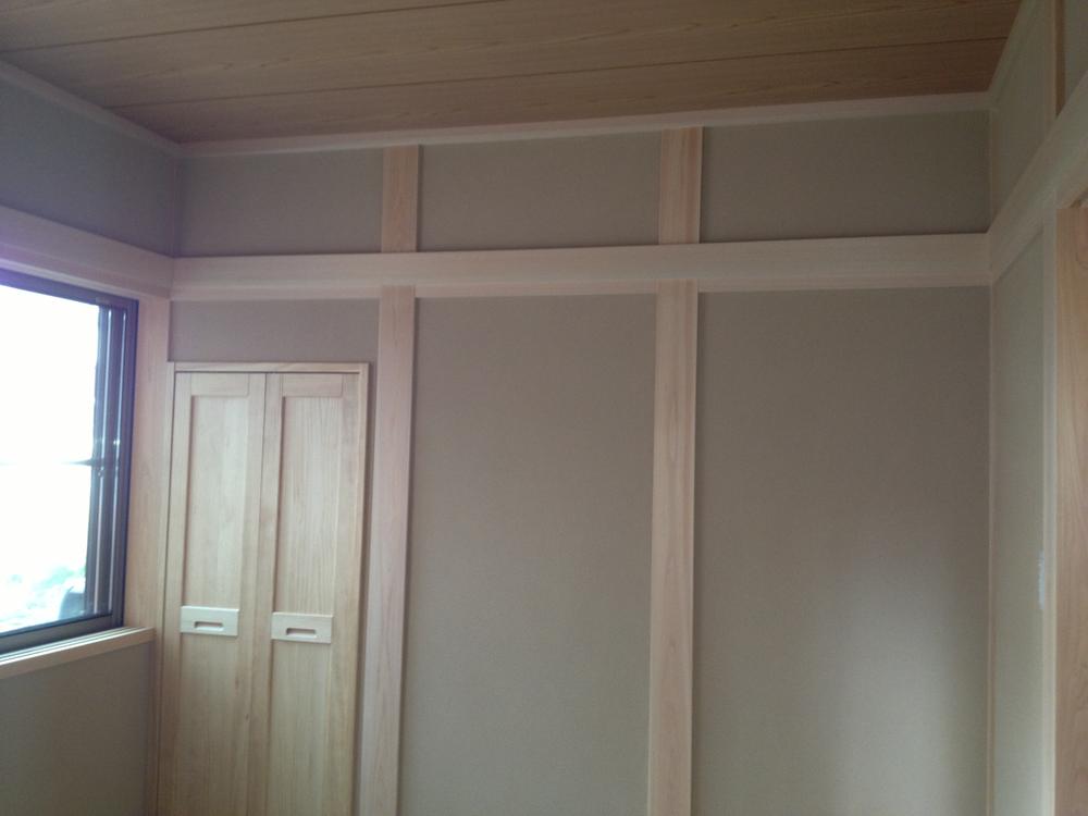 Non-living room. First floor Japanese-style room, New wall Japanese-style room! Of course, There is also a long-press. Wall Juraku painted. If it is turning up the tatami of heckling, There is also digging your stand is a private table