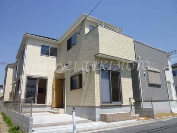 Same specifications photos (appearance). Simple 2tone color of siding