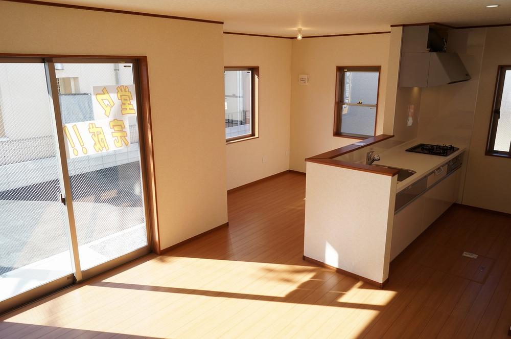 Living. Local photos (living) Unnecessary and easy care wax!