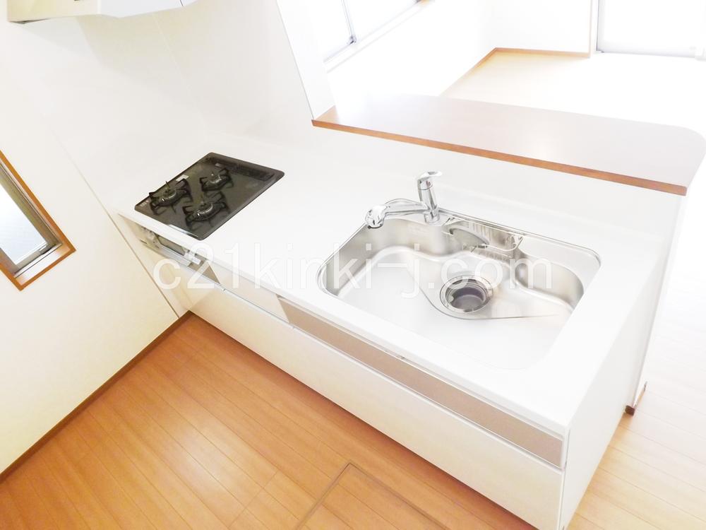 Same specifications photo (kitchen). Same specifications photo (kitchen) Slide storage! Water purifier with shower!