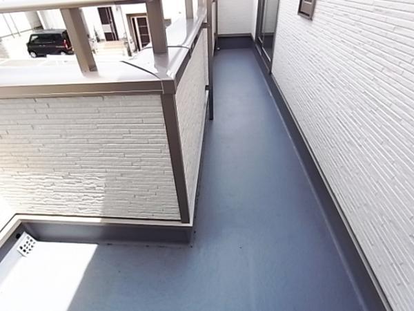 Balcony. Also good spacious balcony yang per (same specifications balcony)