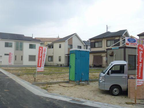 Local photos, including front road. Sale starts in all 6 compartment. All houses are more than 34 square meters.