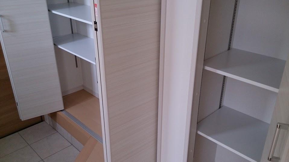 Receipt. Front door storage is the standard specification. It can also support the front door cloak. (image)