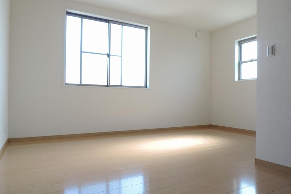 Non-living room. Private room with a good daylighting