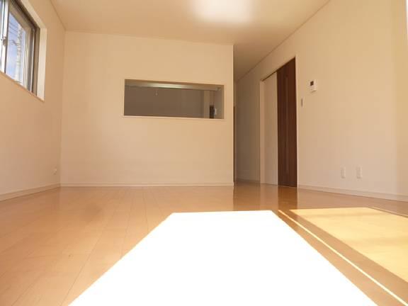 Same specifications photos (living). LDK14.25 Pledge