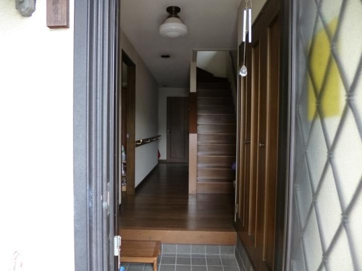 Entrance. Local (July 2013) Shooting