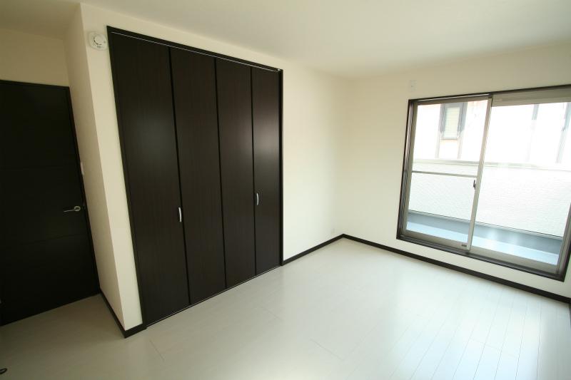 Non-living room. 2 room of Western-style 6.5 Pledge faces the balcony, It has become very bright (No. 1 destination reference)