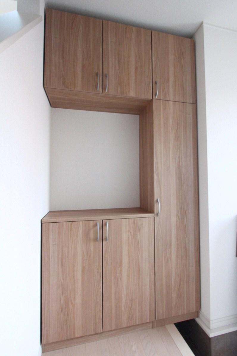 Entrance. ◆ Entrance storage