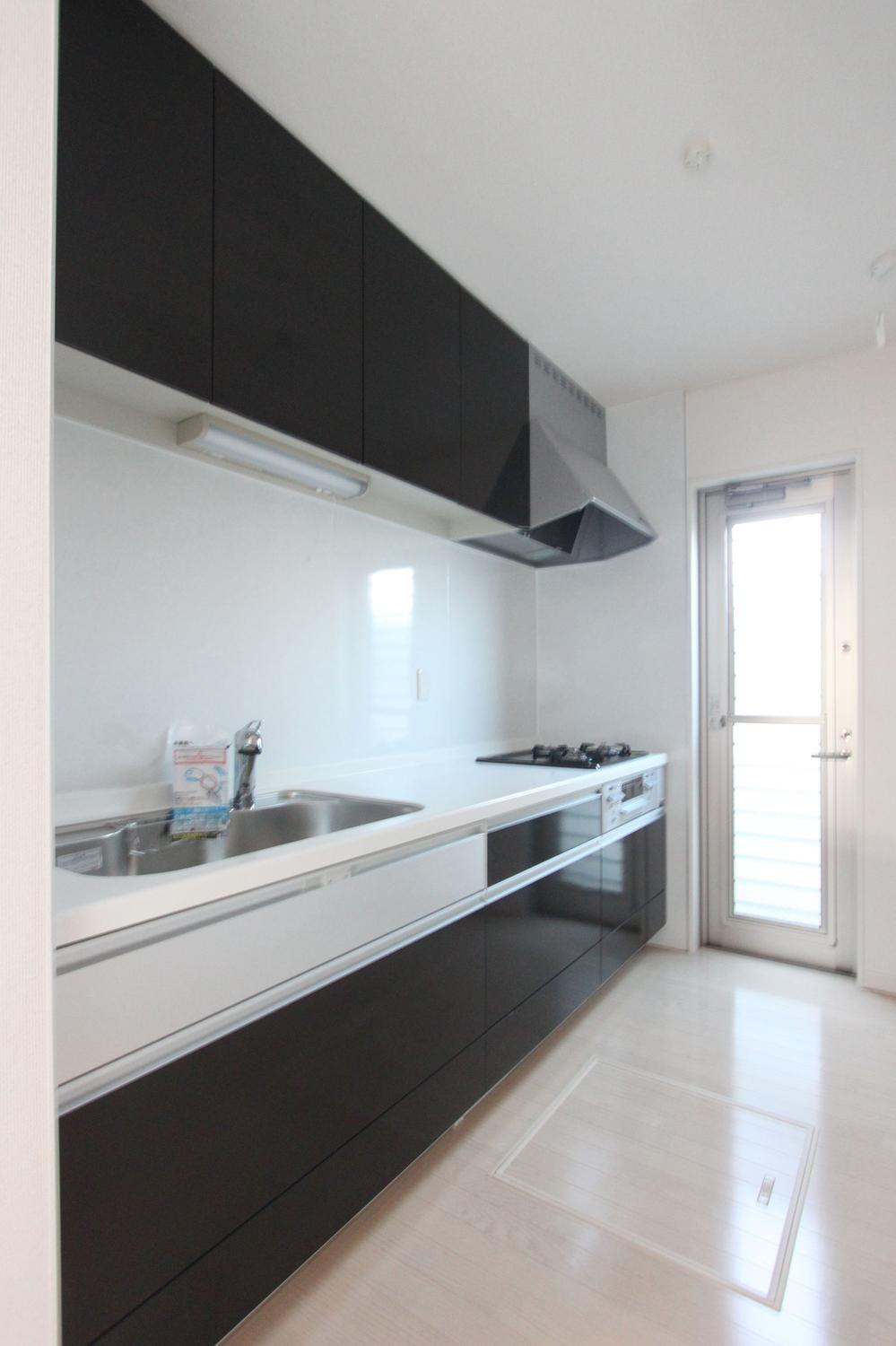 Kitchen. ◆ Kitchen space