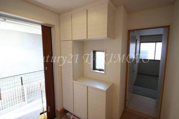 Receipt. Large shoe box standard equipment!