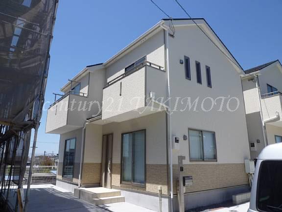 Same specifications photos (appearance). All 10 sections of the subdivision! Location is good!