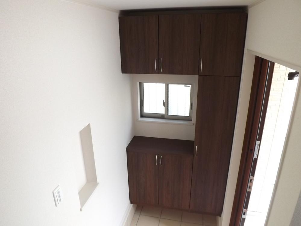 Entrance. Local photos (entrance)