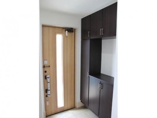 Same specifications photos (Other introspection). Same specifications photos (entrance)