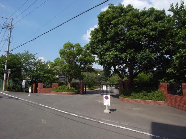 Junior high school. 338m to the first junior high school