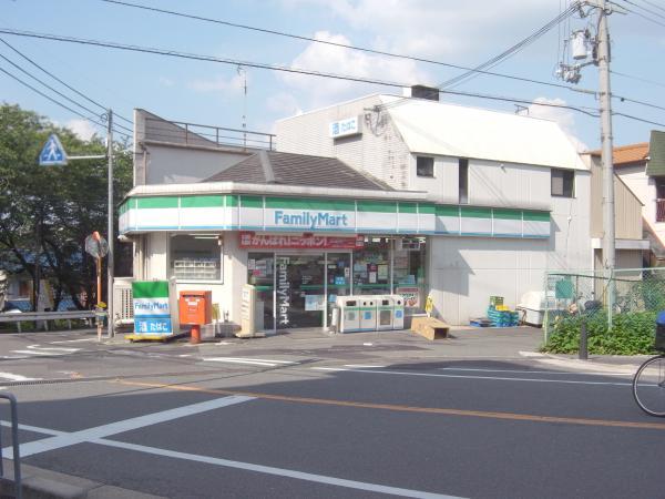 Convenience store. 539m to FamilyMart Gotenyama shop