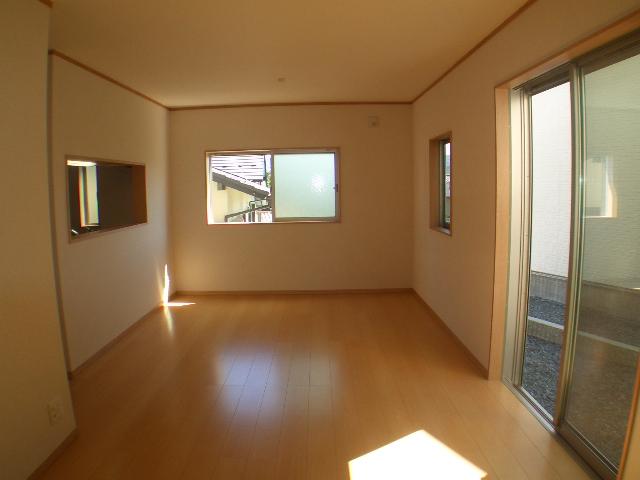 Living. There are spacious 15 Pledge