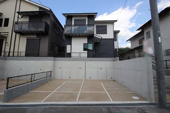 Local appearance photo. Land about with 60 square meters!