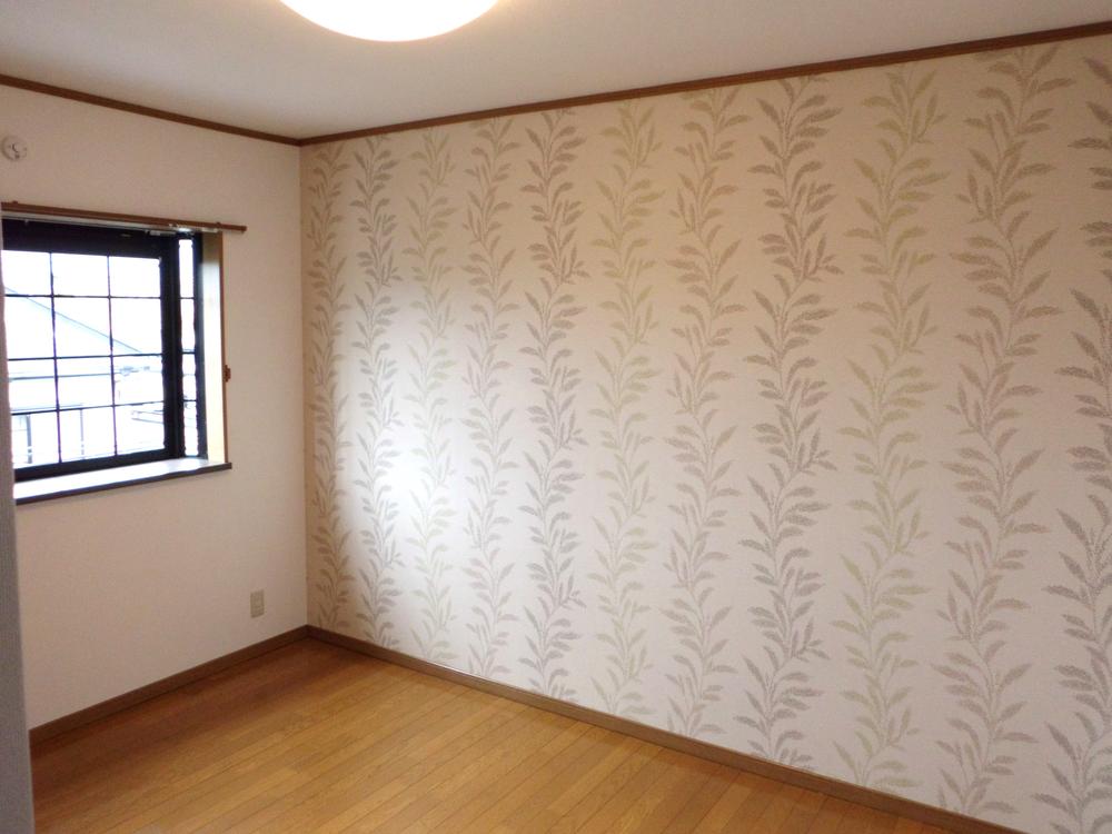 Other introspection. One-point cross also on the second floor of the Western-style