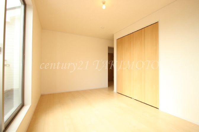 Non-living room. Each room with storage!