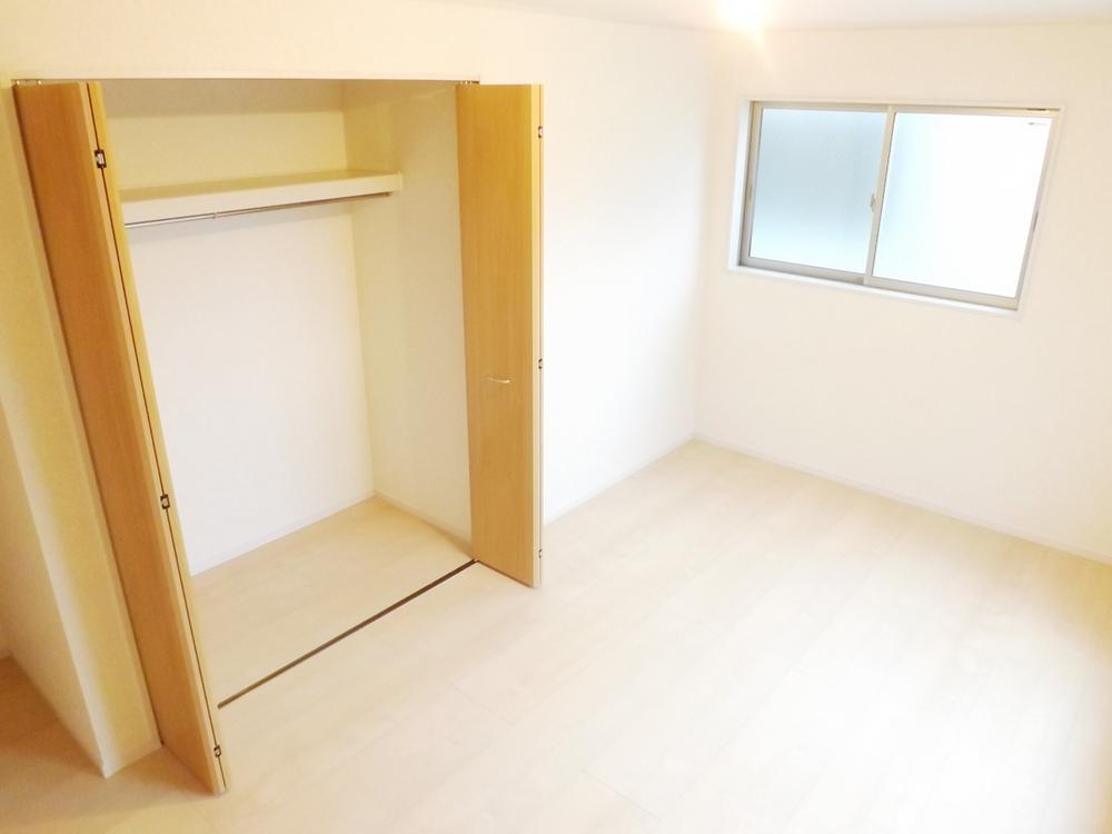 Non-living room. Local photos (Western-style)