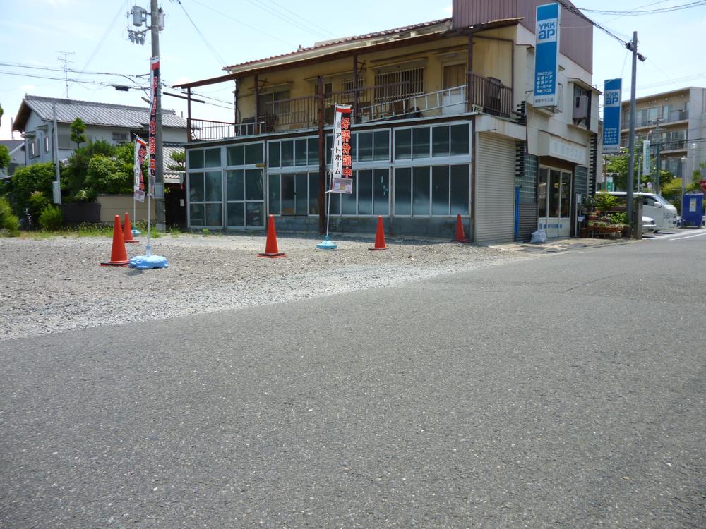 Local photos, including front road. Local (June 2013) Shooting