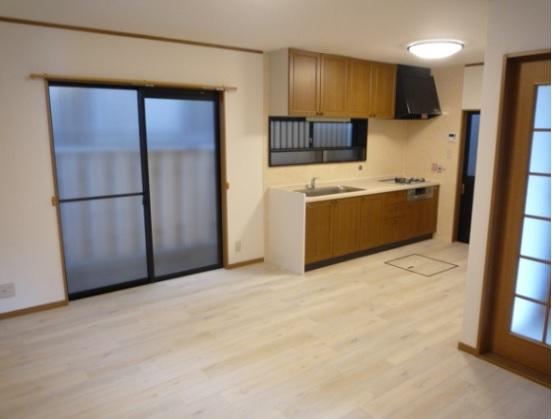 Living. South living room with a good daylighting