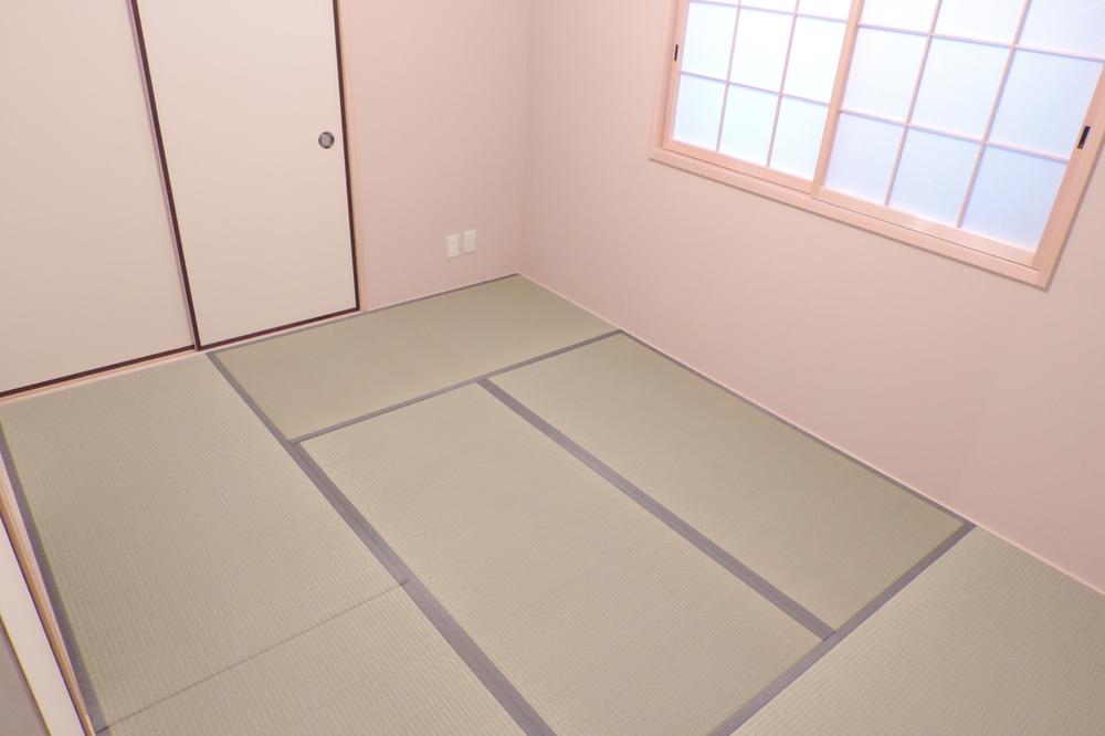 Non-living room. Local photos (Japanese-style)