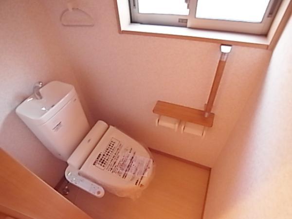 Toilet. Easy to clean Functional toilet (same specifications toilet)