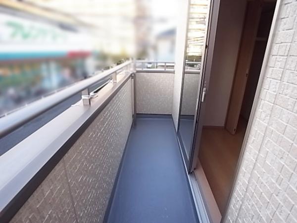 Balcony. South-facing bright balcony (same specifications balcony)