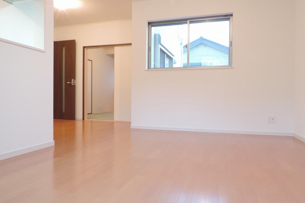 Living. Local photos (living) Unnecessary and easy care wax!