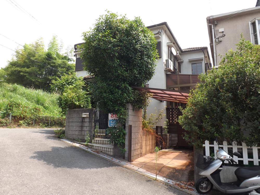 Local photos, including front road. Local photo (front road)