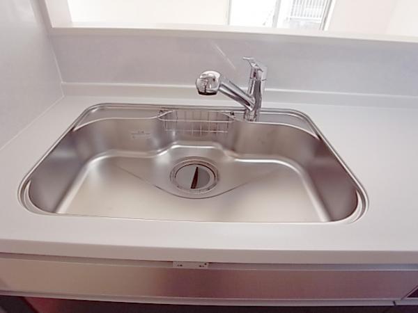 Other Equipment. Washing a breeze in the spacious sink