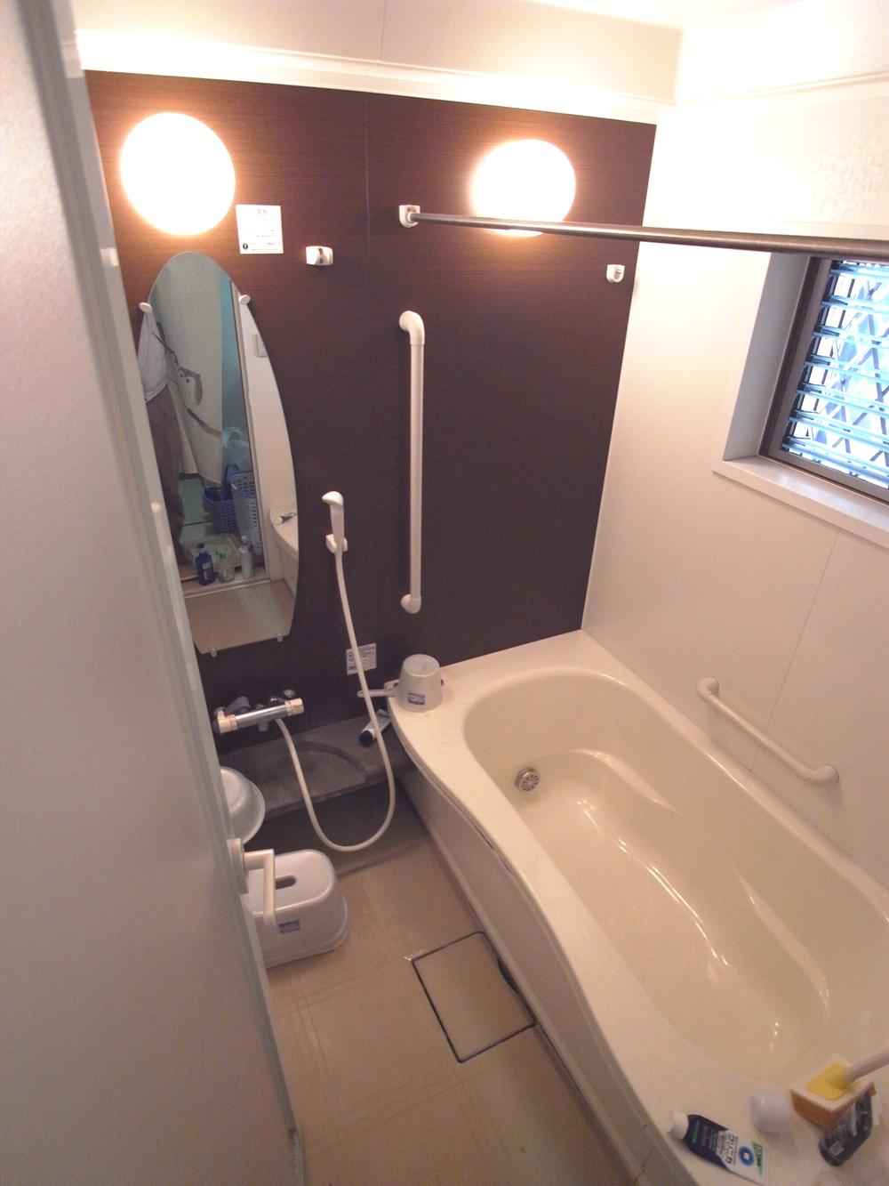 Bathroom. Indoor (12 May 2013) Shooting